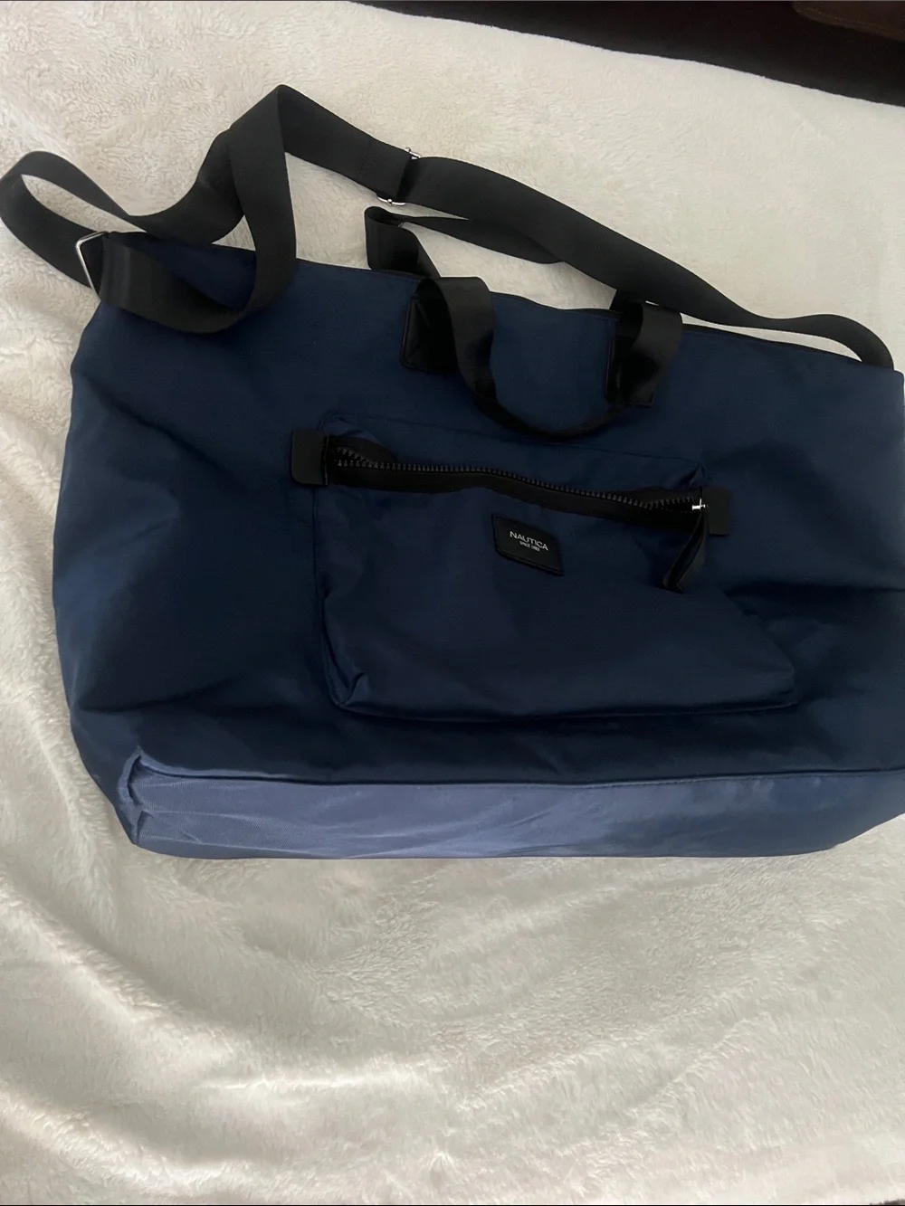 Nautica unisex Navy Blue Travel Duffel with Black Straps never used